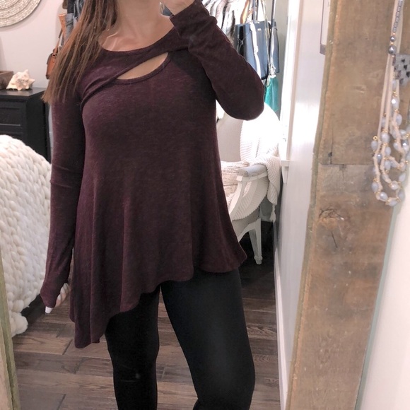 1.4.3. Story by line up small burgundy cozy top - Picture 1 of 6